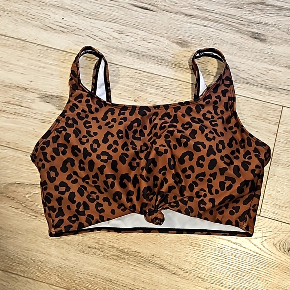 Cheetah bikini top sz L
